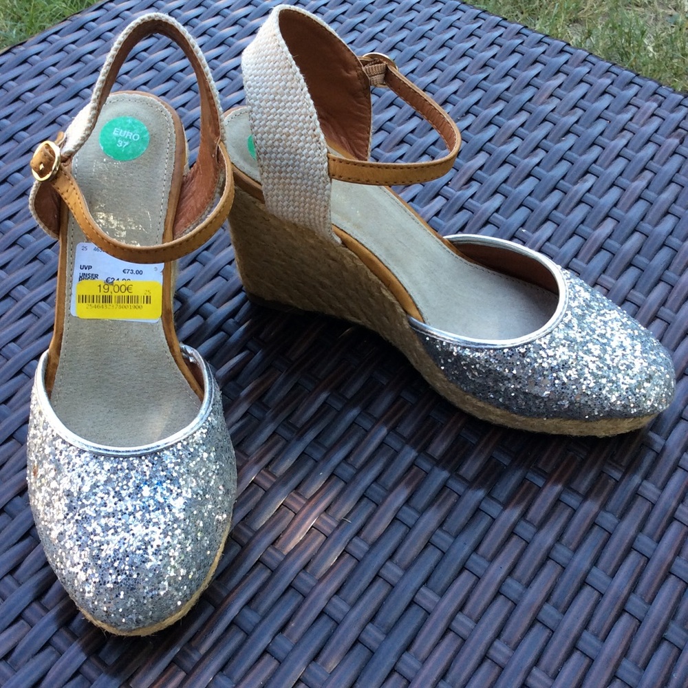 XTI ESPADRILLE GLITTER SANDALS